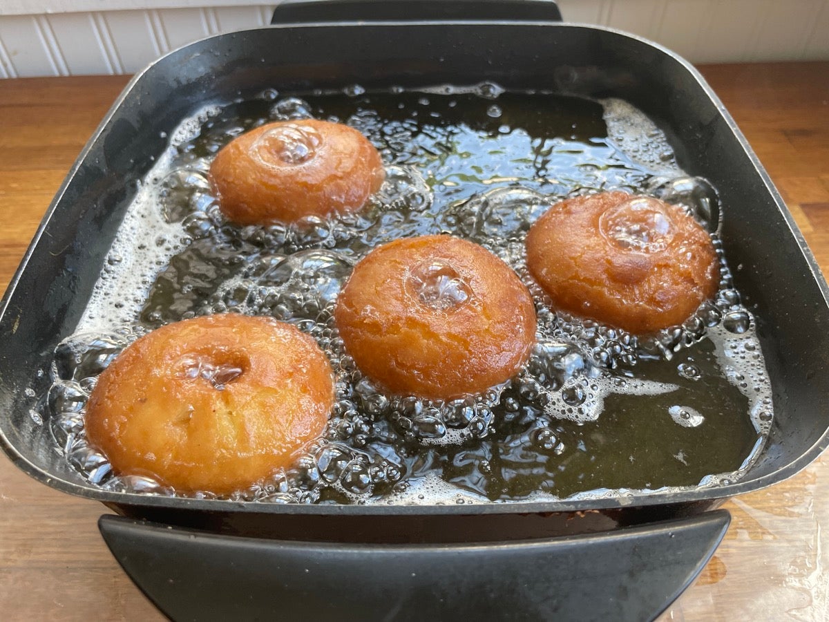 Doughnuts air outlet fryer